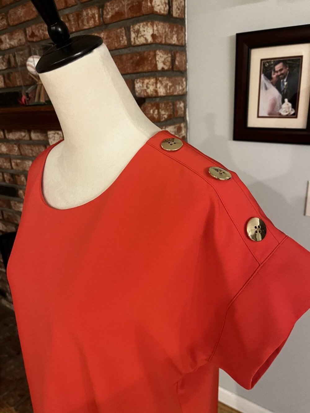 ✨ Tahari Red Shift Dress Size L | Chic & Polished ✨ - Picture 2 of 2